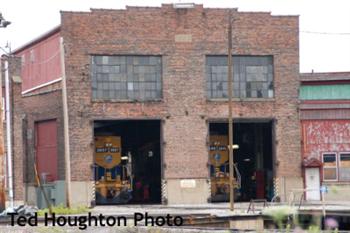 5785